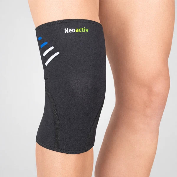Joelheira Fechada de Neoprene NeoActiv — EMO